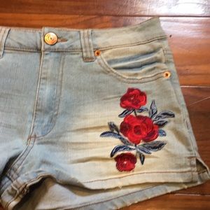 Almost Famous jean shorts with rose embroidery